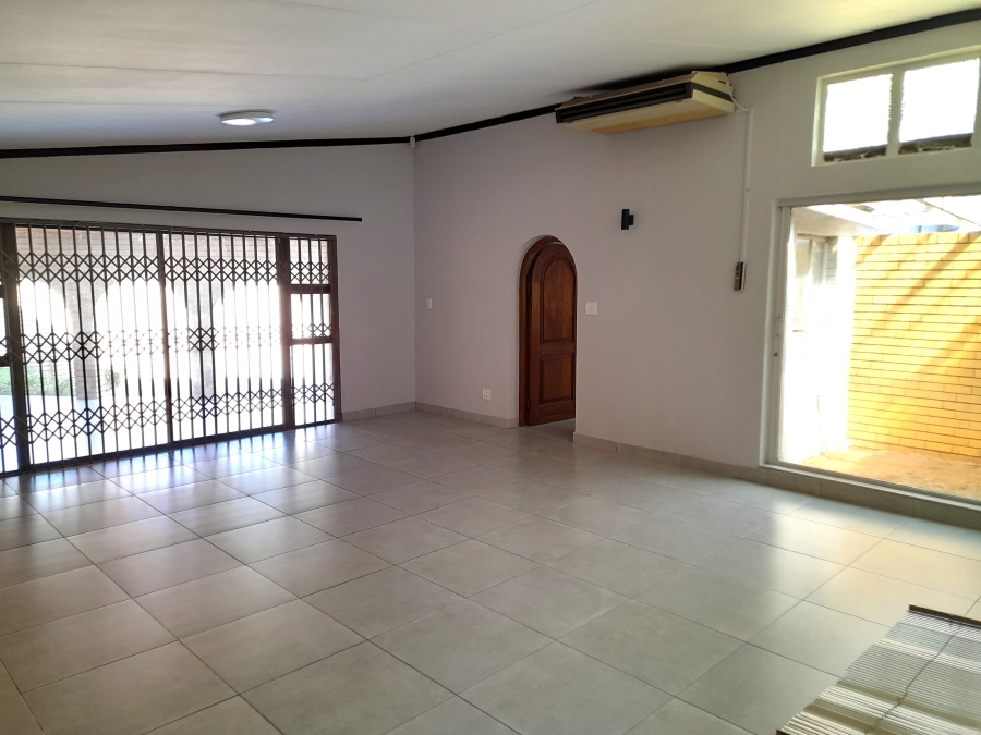 4 Bedroom Property for Sale in Naudeville Free State